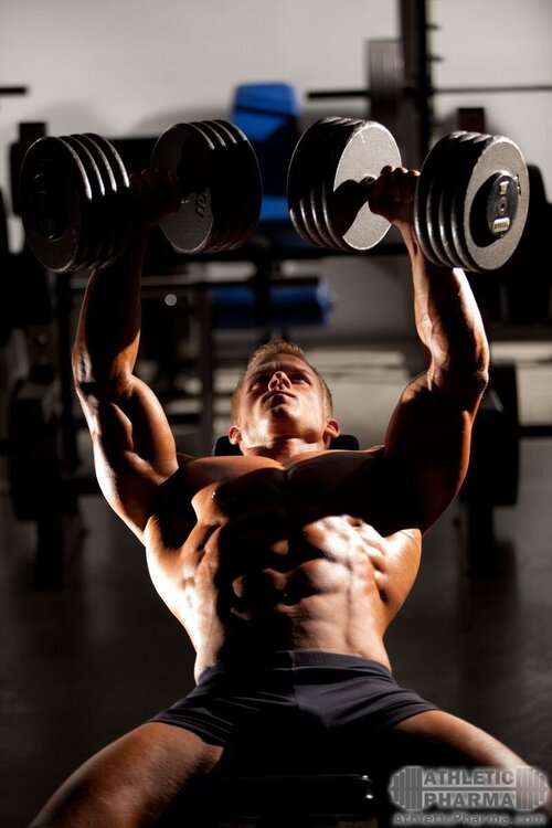 Силовая тренировка атлета